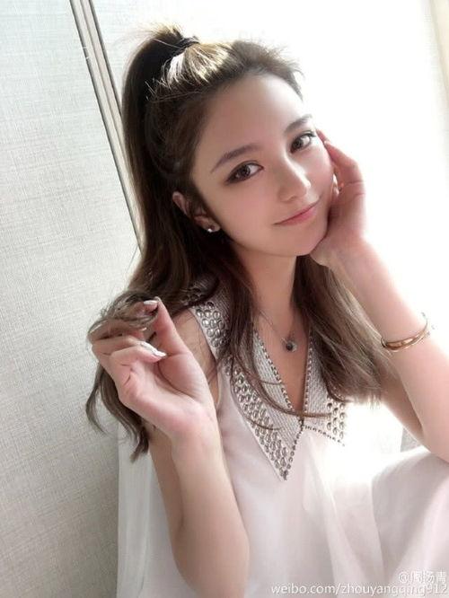 娱乐吃瓜酱瘦下来,从吃瓜达人到健身女神的蜕变之旅