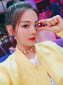 娱乐吃瓜酱瘦下来,从吃瓜达人到健身女神的蜕变之旅